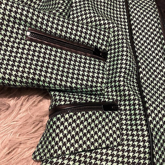 Carlisle Women’s Houndstooth Wool Business Suit - Picture 7 of 16